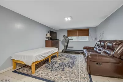 106 Greenwood Dr, Millburn, NJ 07041 - Photo 7