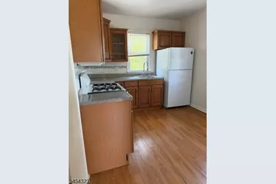 296 Berkeley Avenue #2, Bloomfield, NJ 07003 - Photo 5