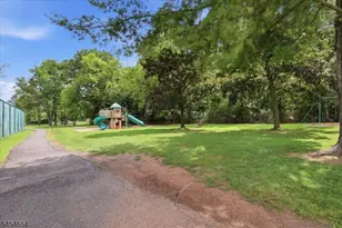 14 Dartmouth Ave, Bridgewater, NJ 08807 - Photo 25