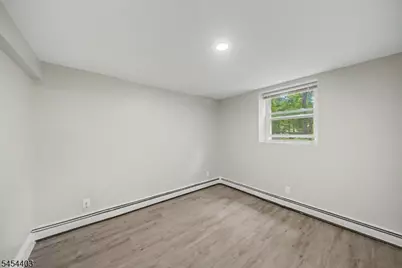 16 Foulton Ter, Vernon, NJ 07461 - Photo 5