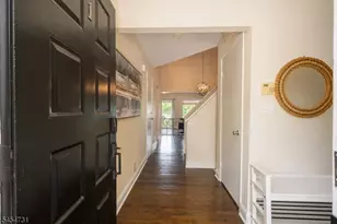 1 Mt Vernon Square, Verona Twp., NJ 07044 - Photo 3