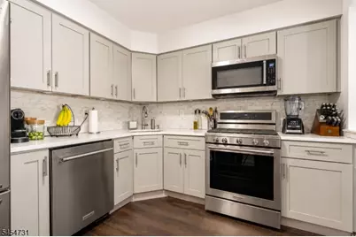 1 Mt Vernon Square, Verona Twp., NJ 07044 - Photo 7