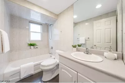 49 Country Club Ln, Springfield, NJ 07081 - Photo 17