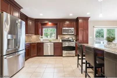 49 Country Club Ln, Springfield, NJ 07081 - Photo 11