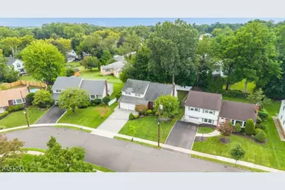 49 Country Club Ln, Springfield, NJ 07081 - Photo 33
