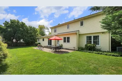 10 Canterbury Pl, Cranford Township, NJ 07016 - Photo 27