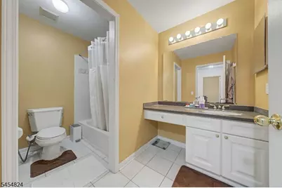 214 Levinberg Ln #214, Wayne Twp., NJ 07470 - Photo 17