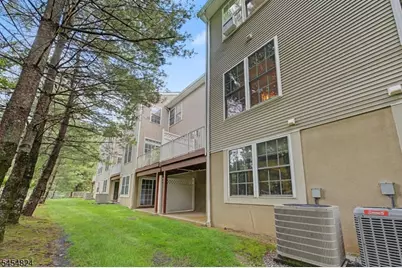 214 Levinberg Ln #214, Wayne Twp., NJ 07470 - Photo 5