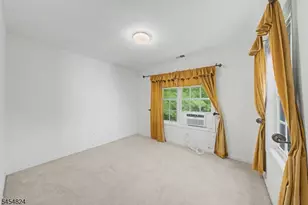 214 Levinberg Ln, Wayne Twp., NJ 07470 - Photo 13