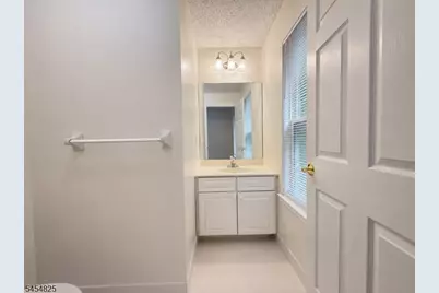 151 Prestwick Way, Edison Twp., NJ 08820 - Photo 15