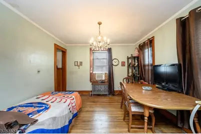 862 Gibbons Ct, Elizabeth, NJ 07202 - Photo 9