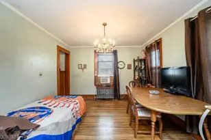 862 Gibbons Ct, Elizabeth, NJ 07202 - Photo 9