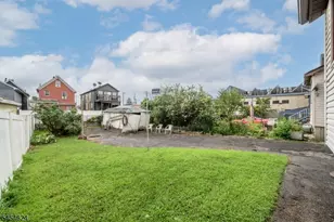 862 Gibbons Ct, Elizabeth, NJ 07202 - Photo 25