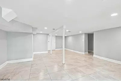 115 Wildwood Rd, Jefferson Township, NJ 07438 - Photo 17