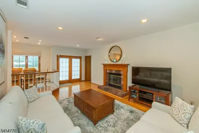 10 Earhart Dr, Roxbury Township, NJ 07876 - Photo 9