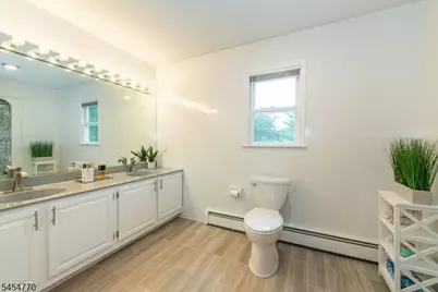 10 Earhart Dr, Roxbury Township, NJ 07876 - Photo 25