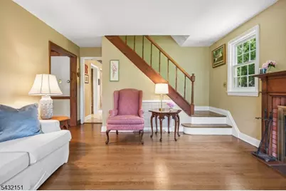 150 W End Pl, Cranford Township, NJ 07016 - Photo 5
