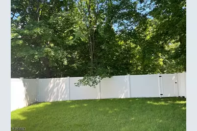 545 Freeman St, Lyndhurst Township, NJ 07071 - Photo 11