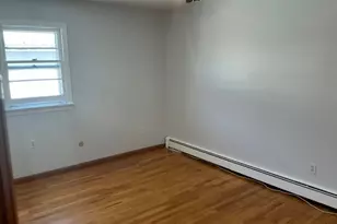 545 Freeman St, Lyndhurst Township, NJ 07071 - Photo 9