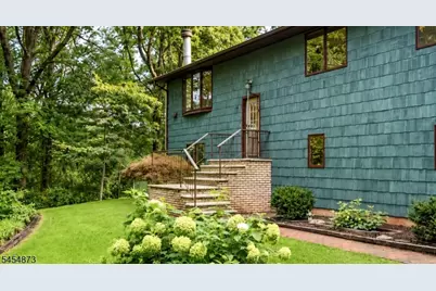32 Gravel Hill Rd, Union Township, NJ 08802 - Photo 3