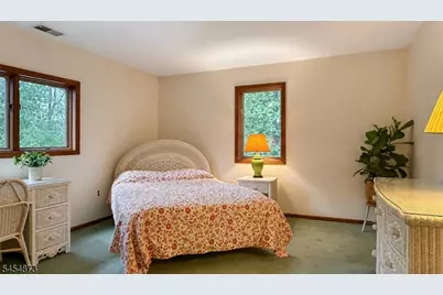 32 Gravel Hill Rd, Union Township, NJ 08802 - Photo 29