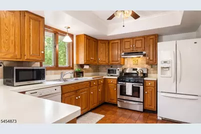 32 Gravel Hill Rd, Union Township, NJ 08802 - Photo 15
