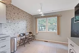 108 Saratoga Square, Wayne Twp., NJ 07470 - Photo 19