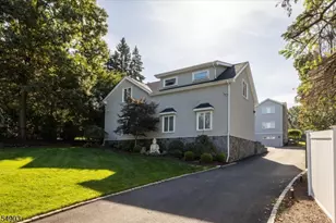 751 Rifle Camp Rd, Woodland Park, NJ 07424 - Photo 5