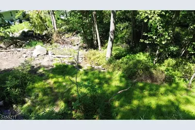 66 Iroquois Ave, Roxbury Township, NJ 07850 - Photo 11