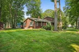 18 Holly Dr, Roxbury Township, NJ 07876 - Photo 21