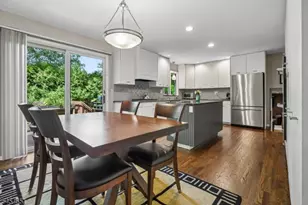 18 Holly Dr, Roxbury Township, NJ 07876 - Photo 3