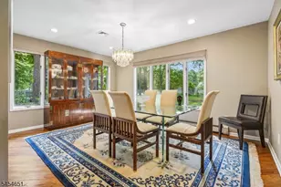 18 Holly Dr, Roxbury Township, NJ 07876 - Photo 7