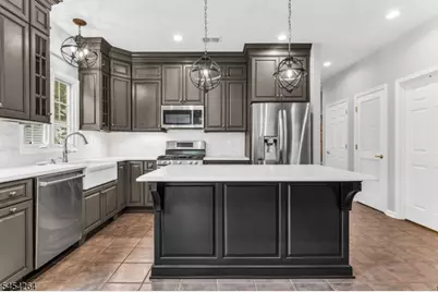 29 Constitution Way, Franklin Township, NJ 08873 - Photo 11