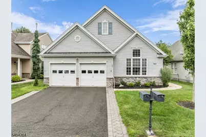 29 Constitution Way, Franklin Township, NJ 08873 - Photo 1