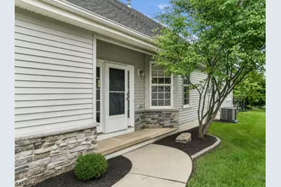 29 Constitution Way, Franklin Township, NJ 08873 - Photo 3