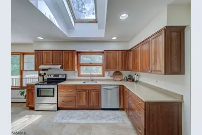 6 Featherbed Ln, Raritan Township, NJ 08822 - Photo 9
