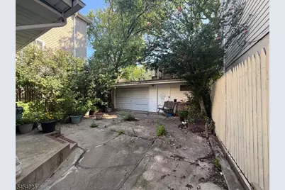 423 Fulton St, Elizabeth, NJ 07206 - Photo 17