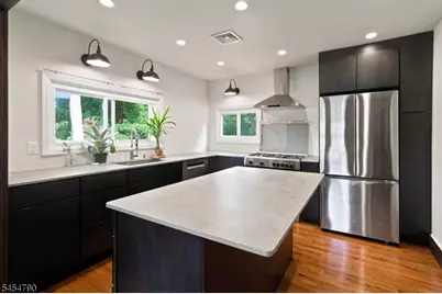 25 Rosedale Ave, Morris Plains, NJ 07950 - Photo 15