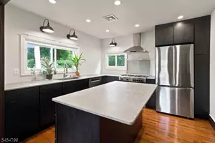 25 Rosedale Ave, Morris Plains, NJ 07950 - Photo 15