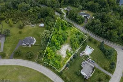 10 Palomino Trl, Vernon, NJ 07462 - Photo 1