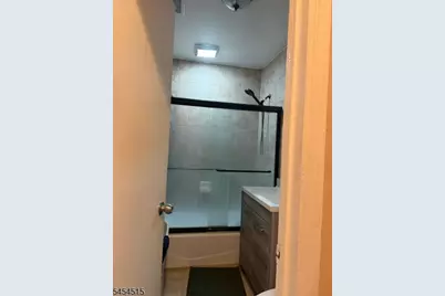 257 College Dr, Edison, NJ 08817 - Photo 9