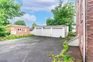 120-122 Tuxedo Pkwy, Newark, NJ 07106 - Photo 25