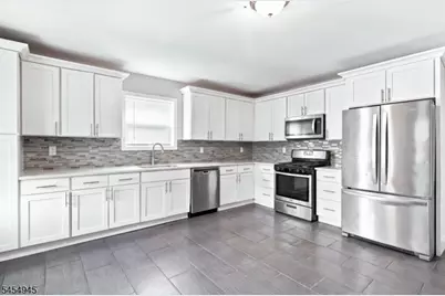 120-122 Tuxedo Pkwy, Newark, NJ 07106 - Photo 7