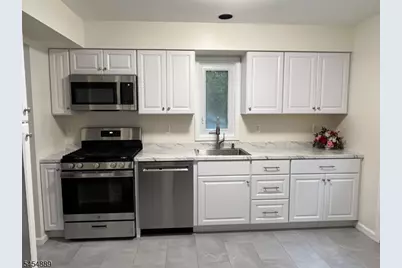 150 Saddleback Ct, Sparta Township, NJ 07871 - Photo 3