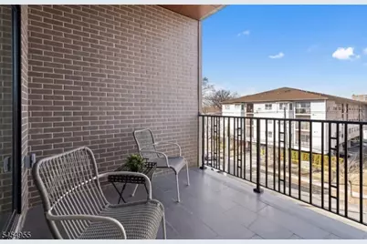 310 W Jersey St #501, Elizabeth, NJ 07202 - Photo 9