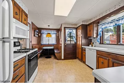20 Woodside Ter, West Orange Township, NJ 07052 - Photo 17