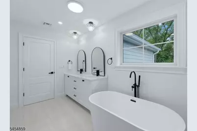 17 Blake Dr, Clark Township, NJ 07066 - Photo 33