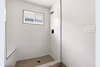 741 Seaport Dr, Elizabeth, NJ 07201 - Photo 23