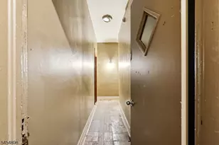 37 Hanford St, Newark, NJ 07114 - Photo 23