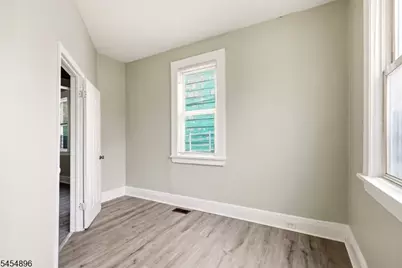 37 Hanford St, Newark, NJ 07114 - Photo 9